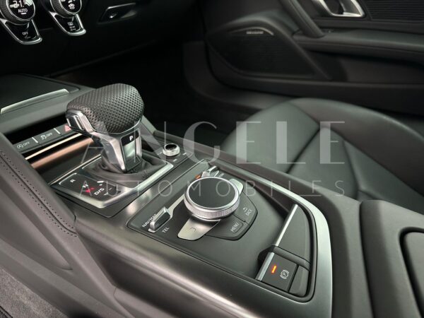 AUDI R8 – Image 17