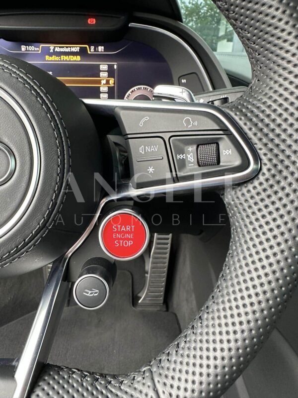 AUDI R8 – Image 6