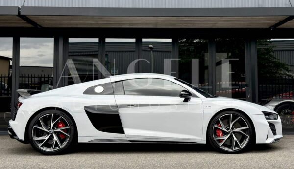 AUDI R8 – Image 9