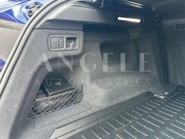 URUS – Image 4