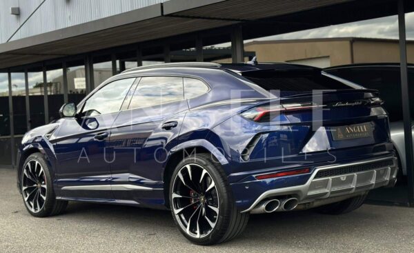 URUS – Image 3