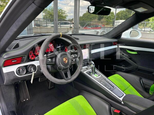 PORSCHE GT3 RS – Image 5