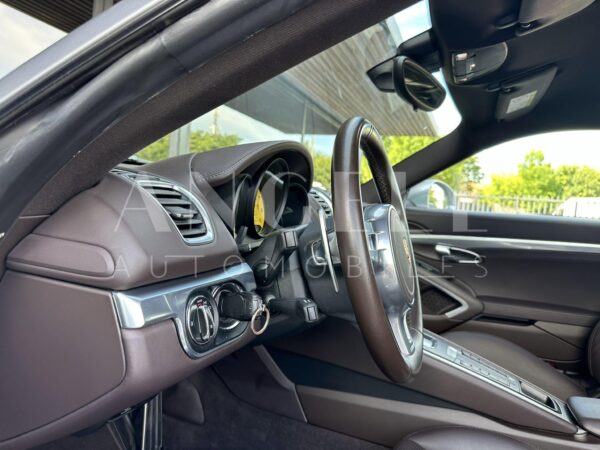 CAYMAN 981 – Image 11