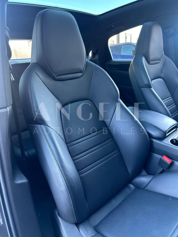 PORSCHE CAYENNE E-HYBRID – Image 17
