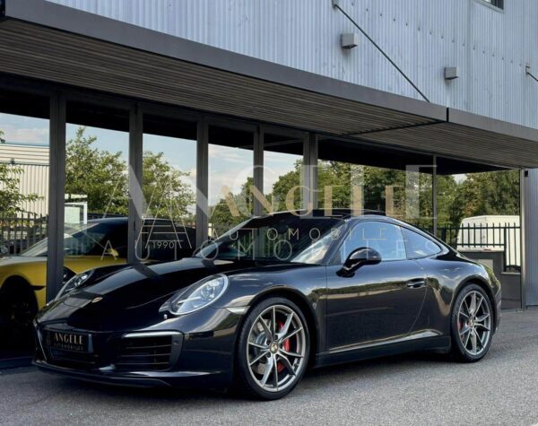 911