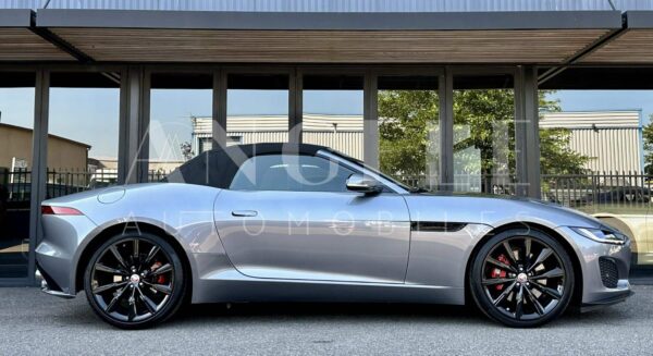F-TYPE – Image 2