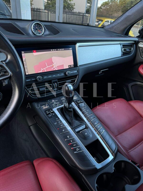 MACAN TURBO – Image 17