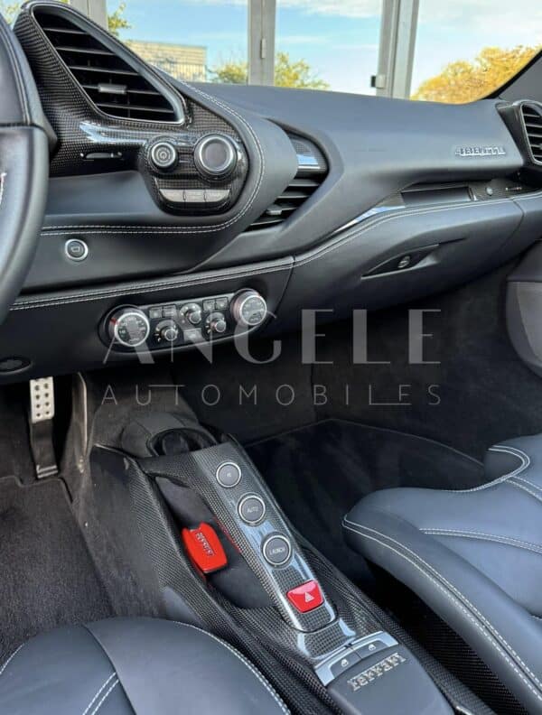 FERRARI 488 – Image 21