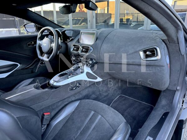 ASTON MARTIN VANTAGE – Image 15