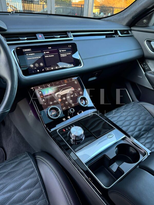 LAND ROVER VELAR – Image 18