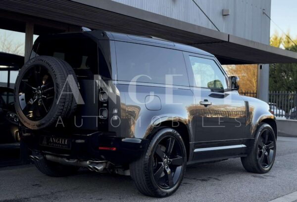 LAND ROVER DEFENDER – Image 14