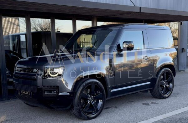 LAND ROVER DEFENDER