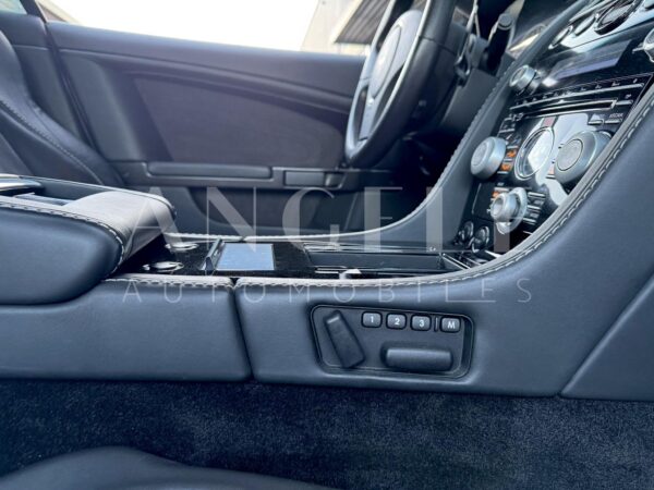 ASTON MARTIN DBS – Image 11