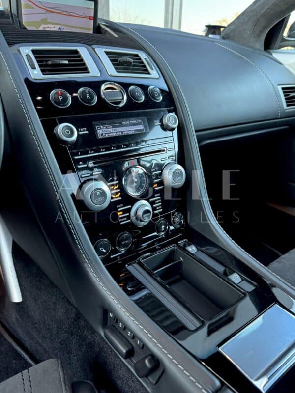 ASTON MARTIN DBS – Image 10