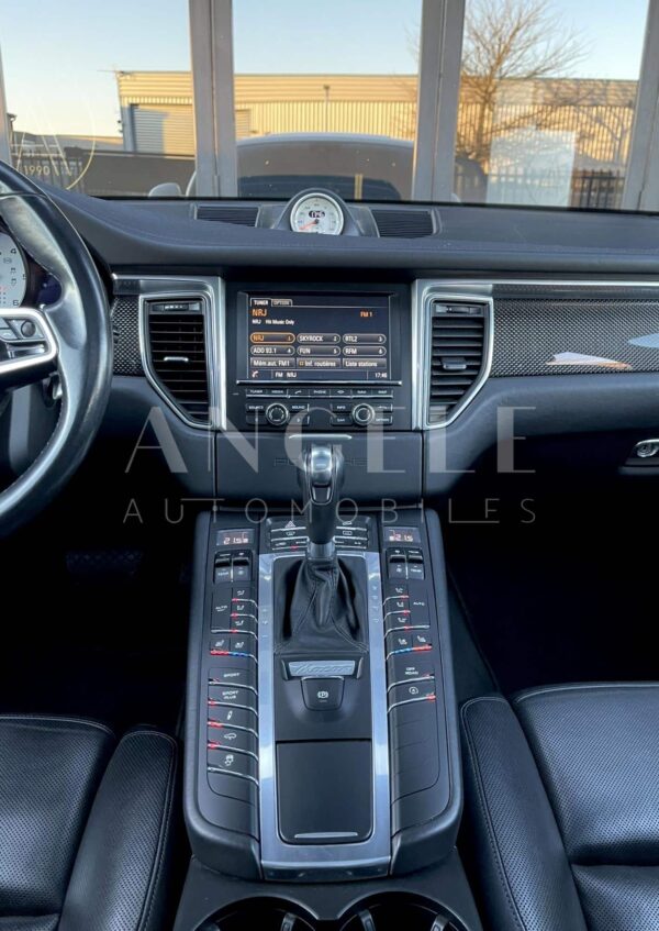 MACAN S – Image 4