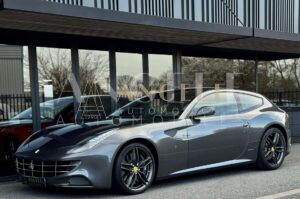 FERRARI FF