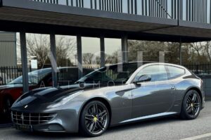 FERRARI FF