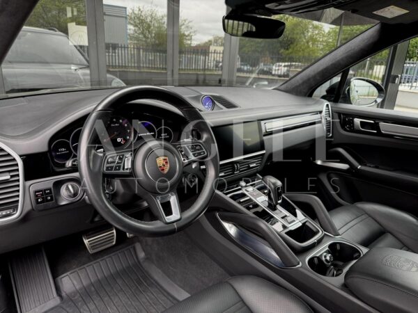 PORSCHE CAYENNE TURBO – Image 10