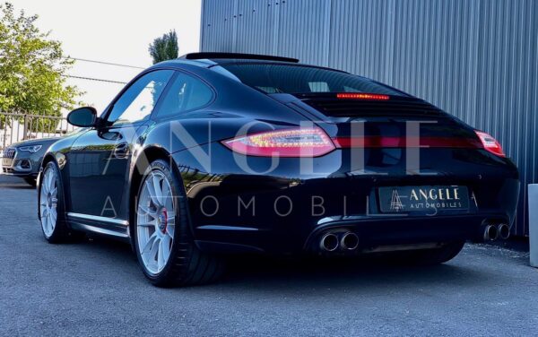 Porsche Carrera 4 GTS