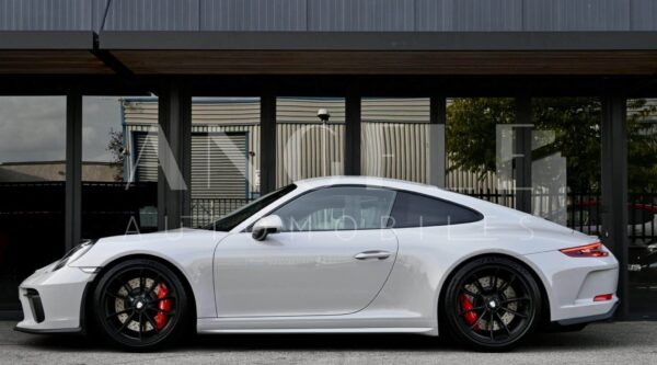 PORSCHE GT3 TOURING – Image 8