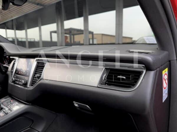 MACAN GTS – Image 15