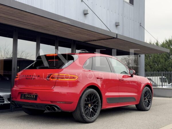 MACAN GTS – Image 2