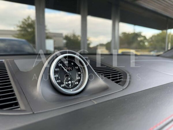 MACAN GTS – Image 8