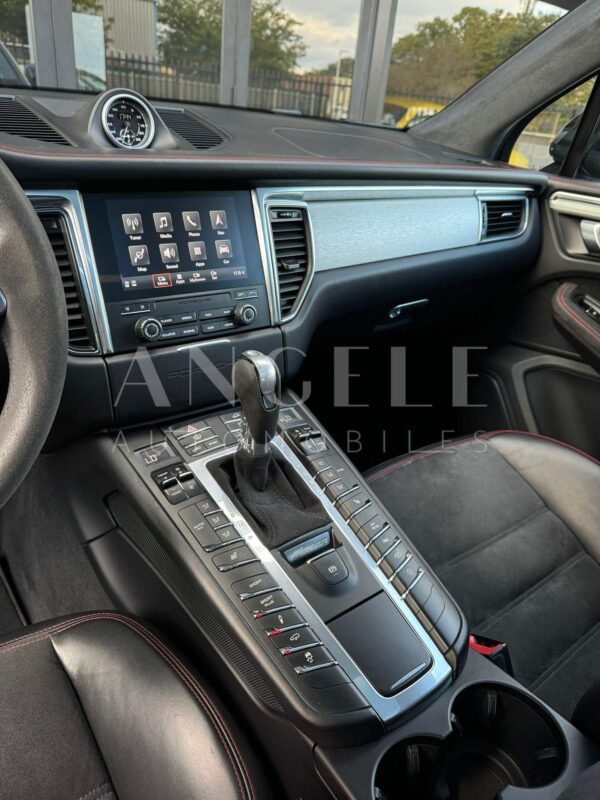 MACAN GTS – Image 4