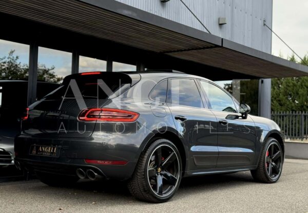 MACAN GTS – Image 3