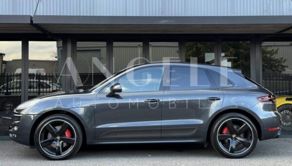 MACAN GTS – Image 22