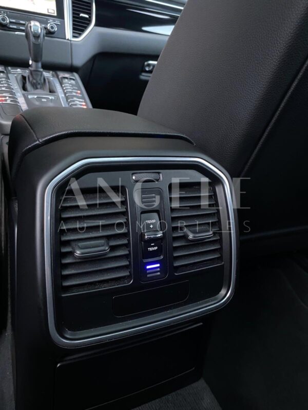 Porsche Macan 3.0 – Image 9