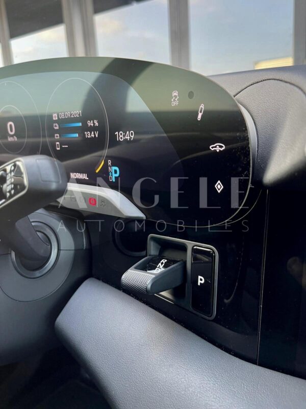 PORSCHE TAYCAN – Image 11