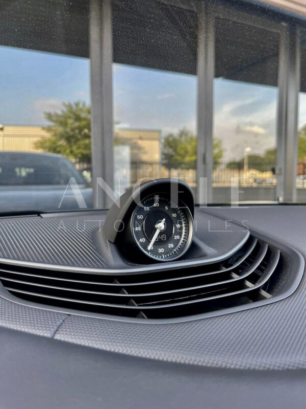 PORSCHE TAYCAN – Image 13