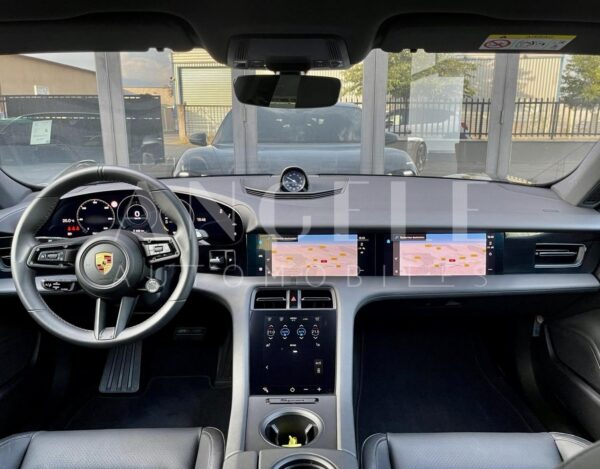 PORSCHE TAYCAN – Image 9