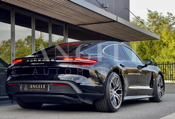 PORSCHE TAYCAN – Image 6
