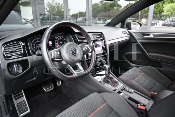 VOLKSWAGEN GOLF GTI – Image 5