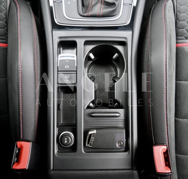 VOLKSWAGEN GOLF GTI – Image 3