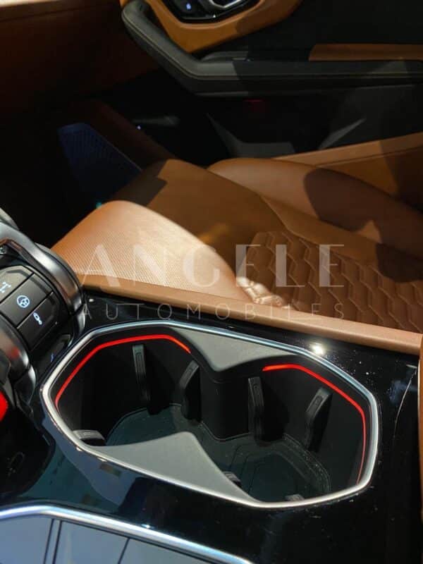 LAMBORGHINI URUS – Image 9