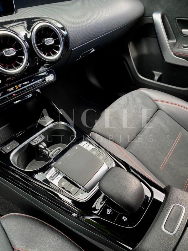 MERCEDES  A35 AMG – Image 20