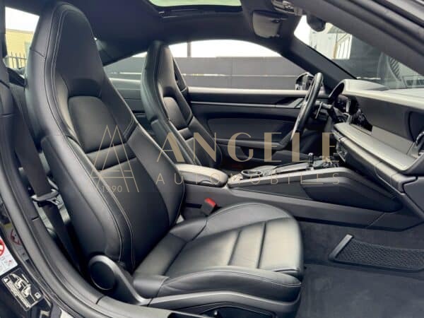 PORSCHE 992 CARRERA TOULOUSE ANGELE AUTOMOBILES