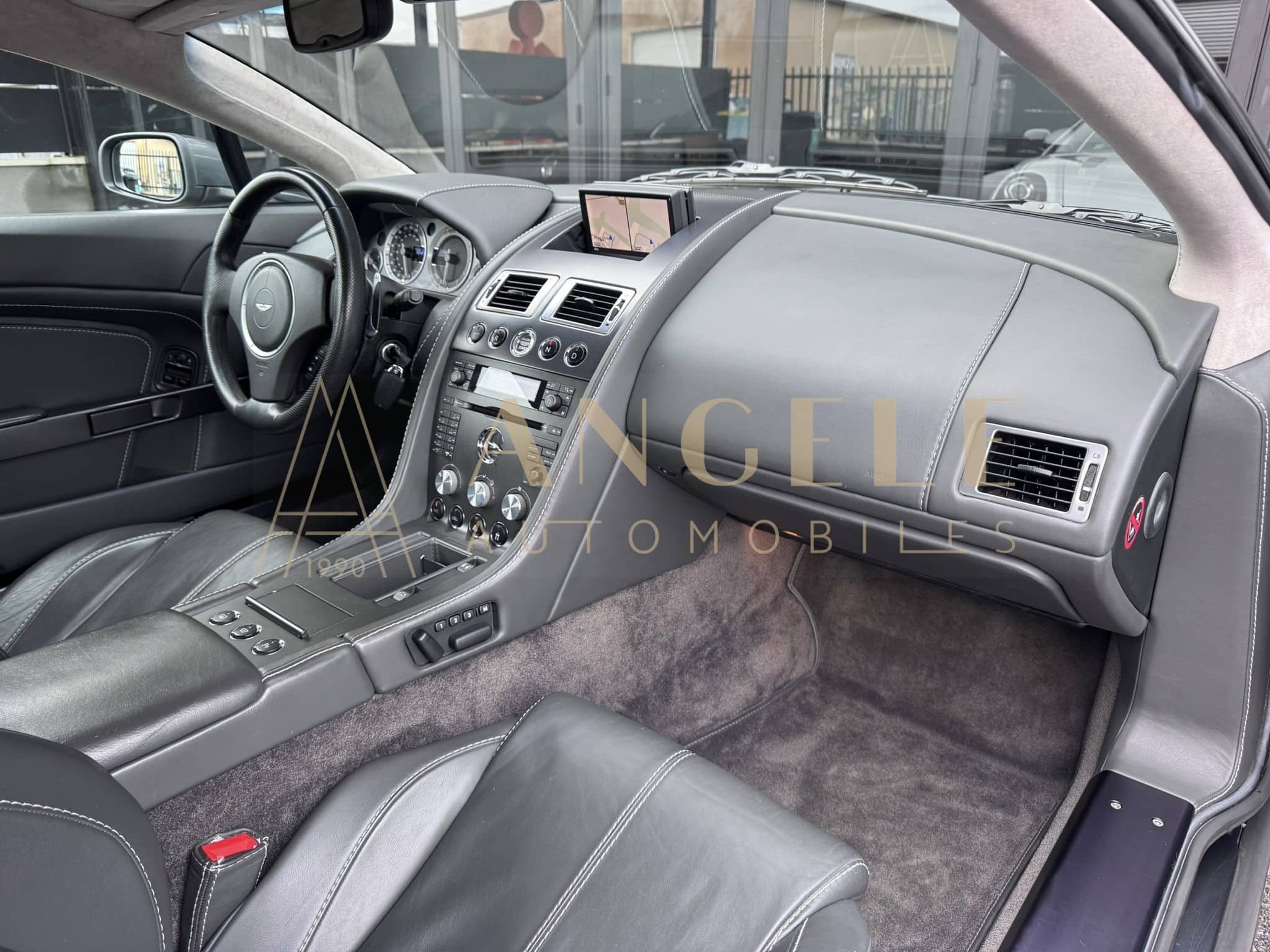 ASTON MARTIN VANTAGE TOULOUSE ANGELE AUTOMOBILES