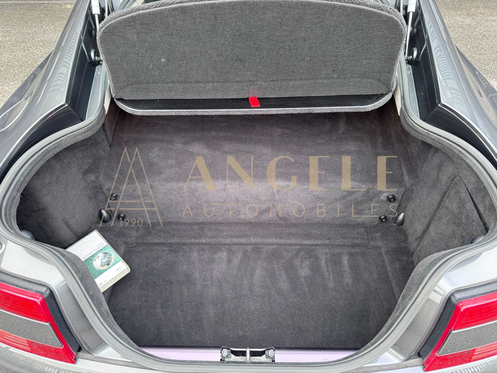 ASTON MARTIN VANTAGE TOULOUSE ANGELE AUTOMOBILES