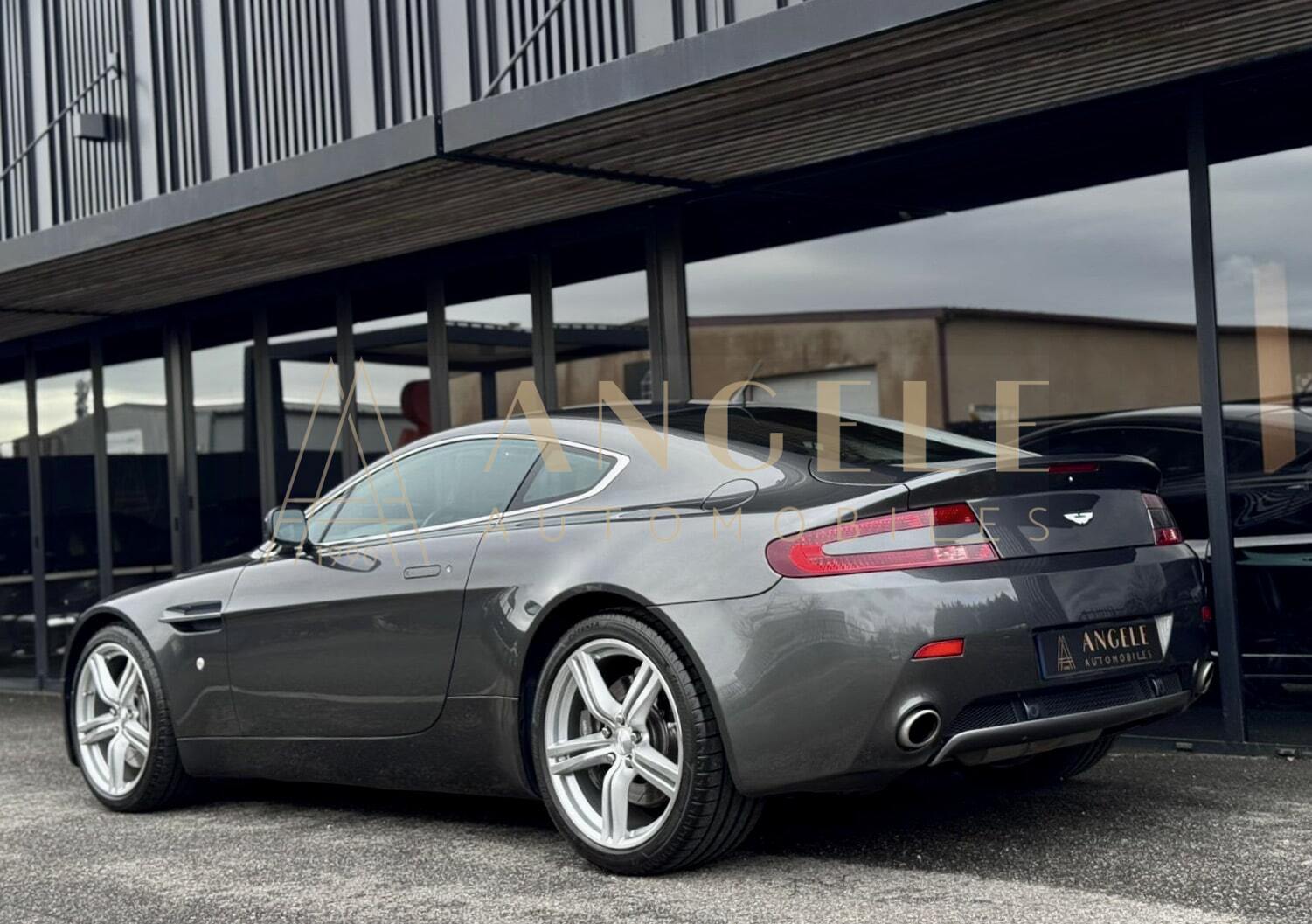 ASTON MARTIN VANTAGE TOULOUSE ANGELE AUTOMOBILES