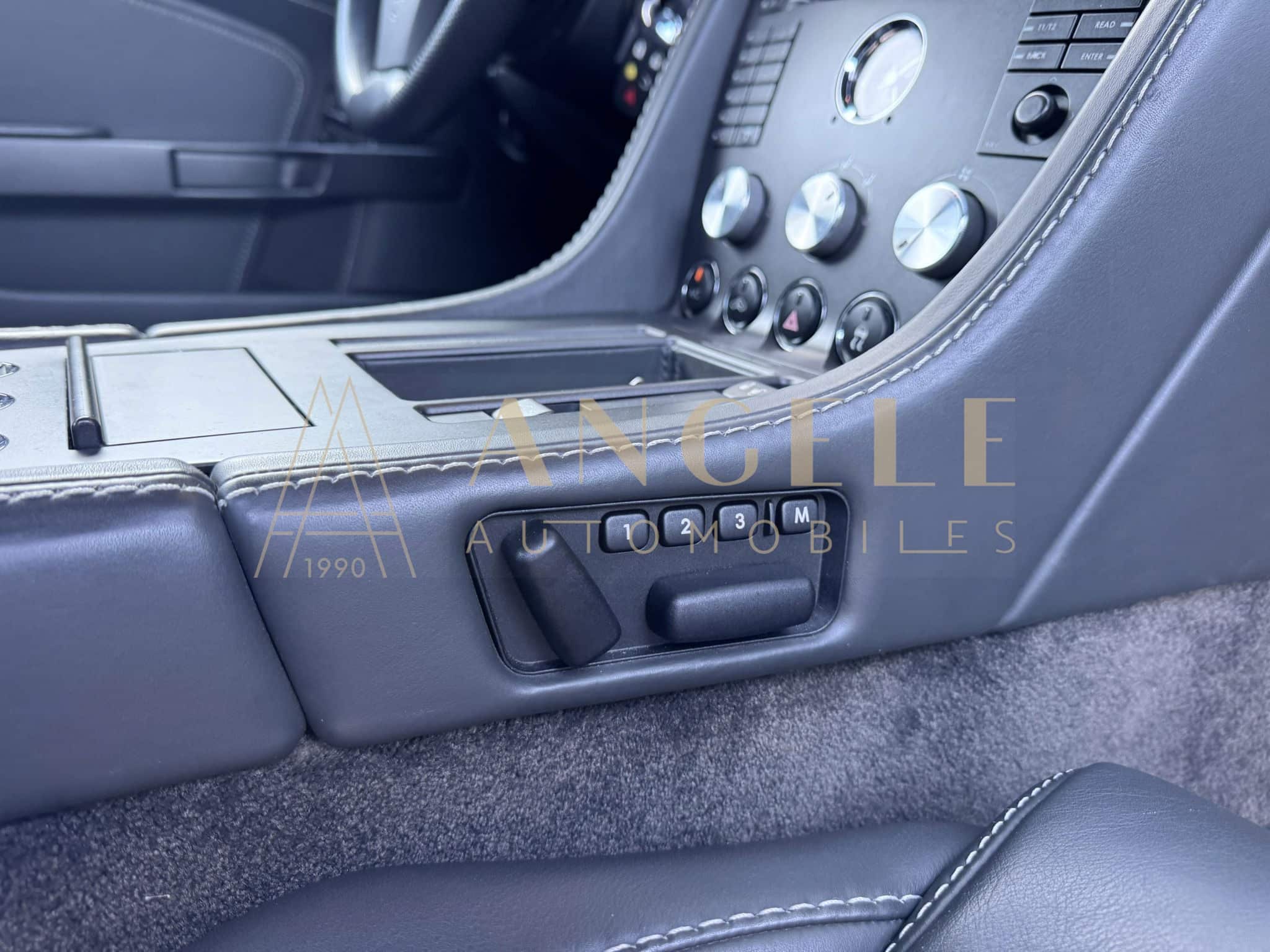 ASTON MARTIN VANTAGE TOULOUSE ANGELE AUTOMOBILES