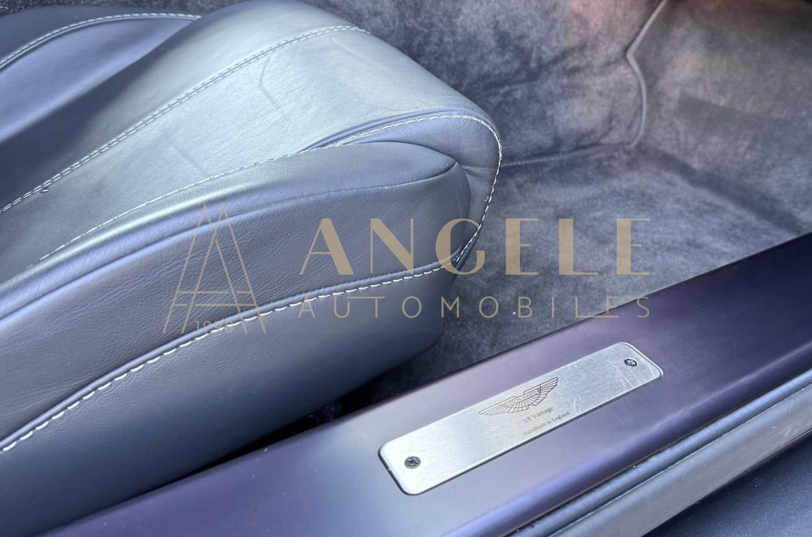 ASTON MARTIN VANTAGE TOULOUSE ANGELE AUTOMOBILES