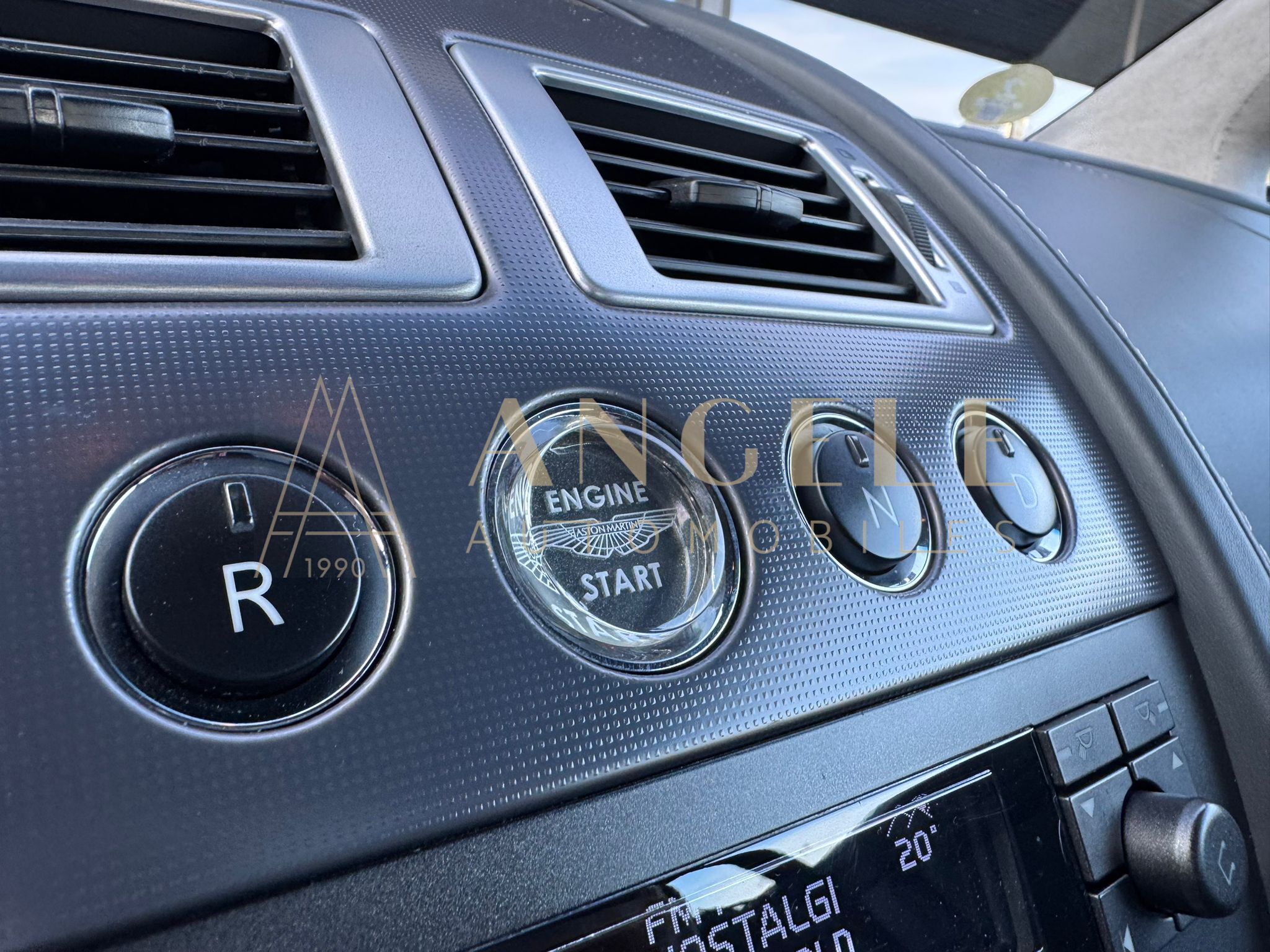 ASTON MARTIN VANTAGE TOULOUSE ANGELE AUTOMOBILES