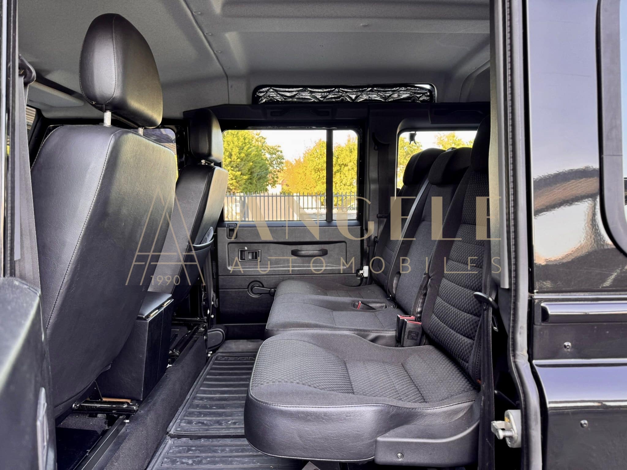 LAND ROVER DEFENDER 110 SW ANGELE AUTOMOBILES TOULOUSE